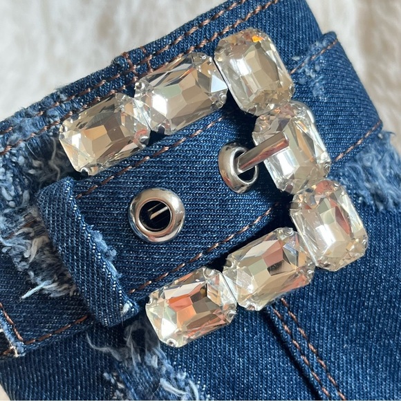 Nine West NWOB Denim & Jeweled High Heeled Stiletto Pointed Toe Bootie Size 7 - Picture 2 of 14